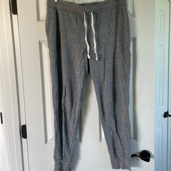 Xhilaration Women’s Gray Joggers - Size L - Picture 1 of 2